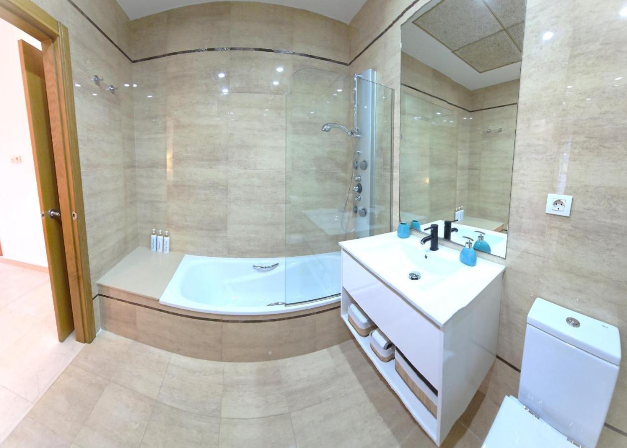 Luxury B40-7 On Valenza
